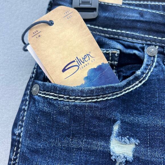 NWT Silver Jeans Co. Suki Capri Women's Jean Capri Size W28 L22.5 Mid Rise - Picture 4 of 16